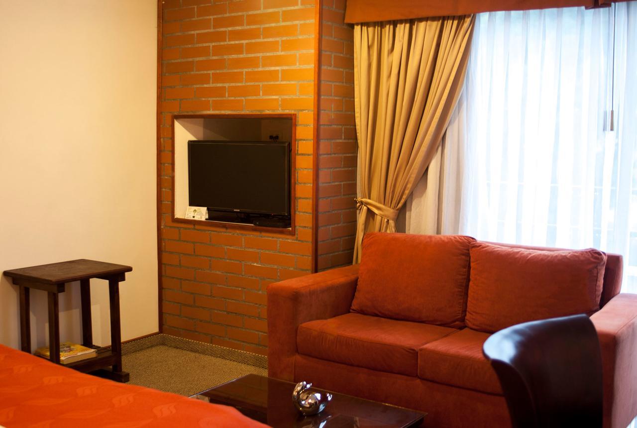 Apartaestudios Los Andes Богота Экстерьер фото